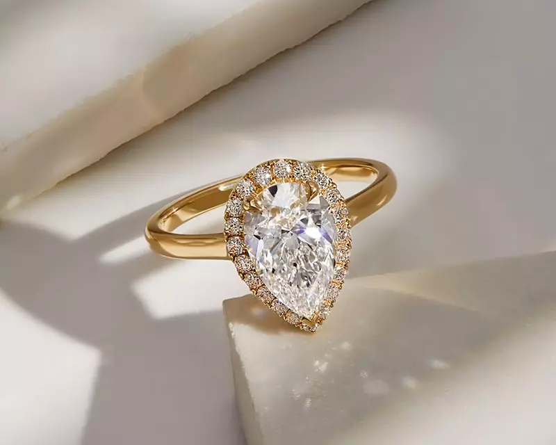 برش گلابی جواهر