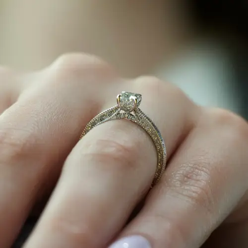 برش جواهر مناسب انگشتان باریک