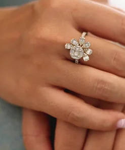 انگشتر جواهر زنانه